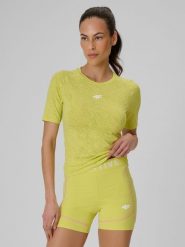 4F Koszulka treningowa slim szybkoschnąca damska - zielona XS. Zielone bluzki 4f, xs, bez wzorów, z materiału, bez kołnierzyka, bez ramiączek. Za 119.99 zł.