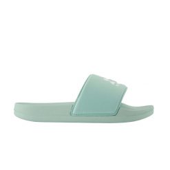 Klapki damskie Le Coq Sportif. Zielone klapki Le Coq Sportif, bez wzorów, z materiału, bez obcasa. Za 180.50 zł.