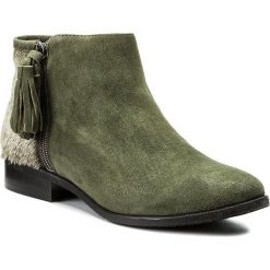 Botki NESSI - 17244/N Zielony 195/Cs. Zielone botki Nessi, z aplikacjami, ze skóry, bez obcasa, na obcasie, bez zapięcia. W wyprzedaży za 279.00 zł.