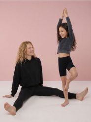 Sportowe legginsy z podklejonym pasem Active - czarny. Czarne legginsy sportowe Sinsay, l, bez wzorów. Za 39.99 zł.