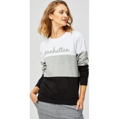 Bluza Manhattan. Szare bluzy MOODO, l, bez wzorów, bez kaptura. Za 49.99 zł.