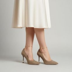 Czółenka damskie Chebello, ze skóry zamszowej wsuwane i na wysokiej szpilce, beżowe, 5021_-084-000-PSK-S423. Brązowe półbuty wsuwane CheBello, bez wzorów, ze skóry, bez obcasa, na szpilce, bez zapięcia. Za 539.00 zł.