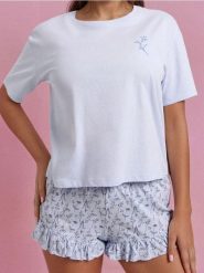 Bawełniana piżama dwuczęściowa ze wzorkiem - błękitny. Niebieskie piżamy Sinsay, bez wzorów, z bawełny, bez ramiączek. Za 39.99 zł.