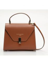 Victor & Hugo Paris Skórzana torebka "Hugo" w kolorze karmelowym - 23,5 x 20 x 10 cm rozmiar: onesize. Brązowe torby na ramię Victor & Hugo Paris, bez wzorów, z materiału, przez ramię, bez dodatków. Za 304.99 zł.