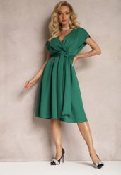 Zielona Sukienka Midi z Kopertowym Dekoltem o Rozkloszowanym Fasonie Tenero. Zielone sukienki Renee, s, bez wzorów, bez kołnierzyka, bez ramiączek, midi, kopertowe. Za 139.99 zł.