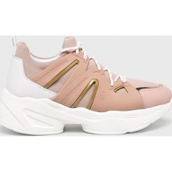 Liu Jo - Buty. Czerwone obuwie sportowe Liu Jo, z gumy, bez zapięcia. W wyprzedaży za 549.90 zł.