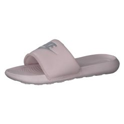 Sandały Kobieta Nike Victori One róża. Czerwone sandały Nike, bez wzorów, z materiału, bez obcasa, bez zapięcia. Za 229.00 zł.