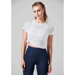 Koszulka Damska Sportowa Casall Soft Texture Tee Lekka Treningowa. Białe koszulki sportowe Casall, bez wzorów, bez ramiączek, na jogę i pilates. Za 269.99 zł.