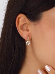 Nakkash Pozłacane kolczyki z perłami syntetycznymi rozmiar: onesize. Żółte kolczyki Nakkash, z perłą, pozłacane. Za 30.99 zł.