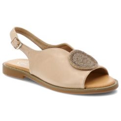Sandały damskie Filippo, cholewka ze skóry ekologicznej na płaskiej podeszwie z elegancką broszką, beżowe, DS6229/26. Brązowe sandały Filippo, bez wzorów, ze skóry ekologicznej, eleganckie, bez obcasa, na płaskiej podeszwie, bez zapięcia. Za 129.00 zł.