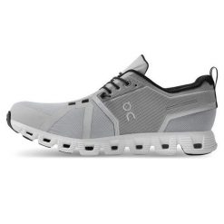 Buty do biegania damskie On On Cloud Waterproof. Białe trekkingi On Running, z materiału, do biegania. Za 939.00 zł.