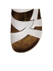 Comfortfusse Skórzane klapki w kolorze białym rozmiar: 39. Białe klapki Comfortfüße, bez wzorów, z otwartym noskiem, bez obcasa. Za 244.95 zł.