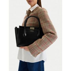 Torebka Lasocki. Czarne torebki klasyczne Lasocki, bez wzorów, bez dodatków. Za 169.99 zł.