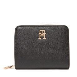 Mały Portfel Damski Tommy Hilfiger. Czarne portfele TOMMY HILFIGER, bez wzorów. Za 259.99 zł.
