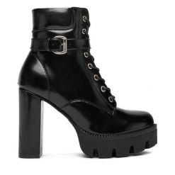 Botki DeeZee. Czarne botki DeeZee, bez wzorów, bez obcasa, na słupku, bez zapięcia. Za 219.99 zł.
