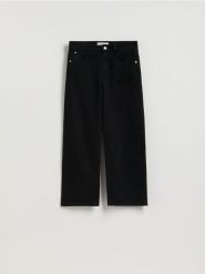 Jeansy wide leg z krótszą nogawką - czarny. Czarne jeansy Reserved, bez wzorów. Za 139.99 zł.