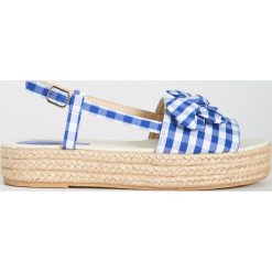 Sandały na koturnie - Granatowy. Sandały Sinsay. Za 49.99 zł.