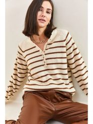 Happiness Istanbul Sweter w kolorze beżowym rozmiar: onesize. Brązowe swetry Happiness Istanbul, bez wzorów, bez ramiączek. Za 87.61 zł.