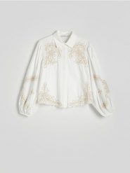 Koszula z haftem - biały. Białe koszule Reserved, l, bez wzorów, z bawełny, bez kołnierzyka, bez ramiączek. W wyprzedaży za 119.99 zł.