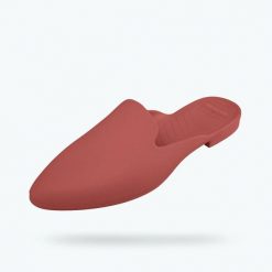 Klapki damskie NATIVE AVA BLOOM. Czerwone klapki NATIVE SHOES, bez wzorów, bez obcasa. Za 99.99 zł.