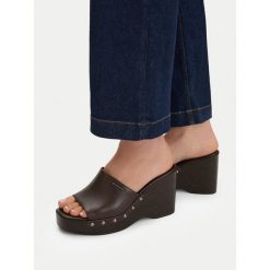 Klapki G-Star. Brązowe klapki G-Star, bez wzorów, bez obcasa. Za 179.99 zł.