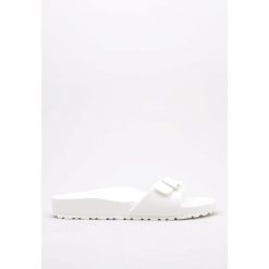 Klapki damskie Birkenstock Eva Madrid. Białe klapki Birkenstock, bez wzorów, z materiału, bez obcasa. Za 296.00 zł.