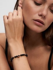 Tamaris Bransoletka z onyksem rozmiar: onesize. Czarne bransoletki Tamaris, z onyksem, ze stali. Za 78.99 zł.