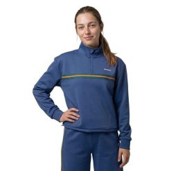 Damska bluza tenisowa ze stójką Siroko Tiebreak-W Navy. Niebieskie bluzy SIROKO, bez wzorów, bez kaptura. Za 254.00 zł.