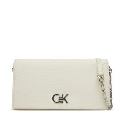 Torebka Calvin Klein. Białe torebki klasyczne Calvin Klein, bez wzorów, bez dodatków. Za 269.99 zł.