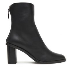Botki Max Mara. Czarne botki Max Mara, bez wzorów, bez obcasa, na słupku, bez zapięcia. Za 4,059.00 zł.
