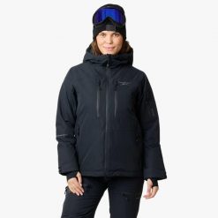 Kurtka narciarska Kobieta Swedemount Freeride Jacket wodoodporna. Czarne kurtki narciarskie SWEDEMOUNT, bez wzorów, bez kaptura, narciarskie. W wyprzedaży za 809.99 zł.