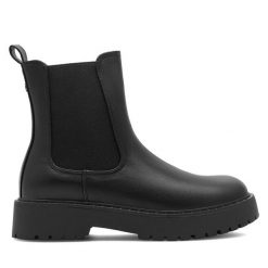 Botki DeeZee. Czarne botki DeeZee, bez wzorów, bez obcasa, na płaskiej podeszwie, bez zapięcia. Za 119.99 zł.