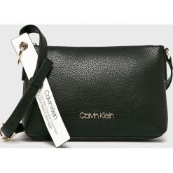 Calvin Klein - Torebka. Białe torby na ramię Calvin Klein, bez wzorów, z materiału, casualowe, na ramię, średnie, bez dodatków. W wyprzedaży za 339.90 zł.