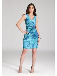 SWING Sukienka w kolorze turkusowo-niebieskim rozmiar: 40. Niebieskie sukienki Swing, bez wzorów, bez kołnierzyka, bez ramiączek, mini. Za 217.99 zł.