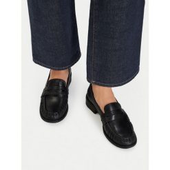 Lordsy Lasocki. Czarne lordsy Lasocki, bez wzorów, bez obcasa, bez zapięcia. Za 229.99 zł.