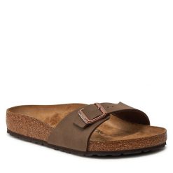 Klapki Birkenstock. Czerwone klapki Birkenstock, bez wzorów, bez obcasa. Za 339.99 zł.