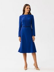 Stylove Sukienka w kolorze niebieskim rozmiar: M. Niebieskie sukienki Stylove, na co dzień, m, bez wzorów, ze skóry, bez kołnierzyka, bez ramiączek, midi, proste. Za 290.95 zł.