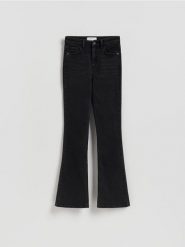 Jeansy flare bootcut - czarny. Czarne jeansy Reserved, bez wzorów. Za 129.99 zł.