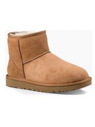 UGG Botki zimowe "Classic Mini II" w kolorze karmelowym ze skóry jagnięcej rozmiar: 42. Brązowe botki UGG, na zimę, bez wzorów, z futra, z okrągłym noskiem, bez obcasa, bez zapięcia. Za 697.85 zł.