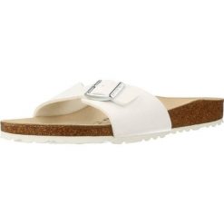 Klapki damskie Birkenstock Madrid BF. Białe klapki Birkenstock, bez wzorów, z materiału, bez obcasa. Za 279.00 zł.