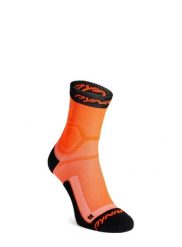 Skarpety biegowe Dynafit Alpine Short Sock. Brązowe skarpety Dynafit, bez wzorów, z materiału. Za 89.00 zł.