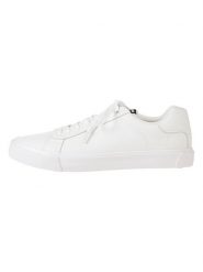 S.Oliver Sneakersy w kolorze białym rozmiar: 44. Białe trampki S.Oliver, bez wzorów, bez zapięcia. Za 105.63 zł.