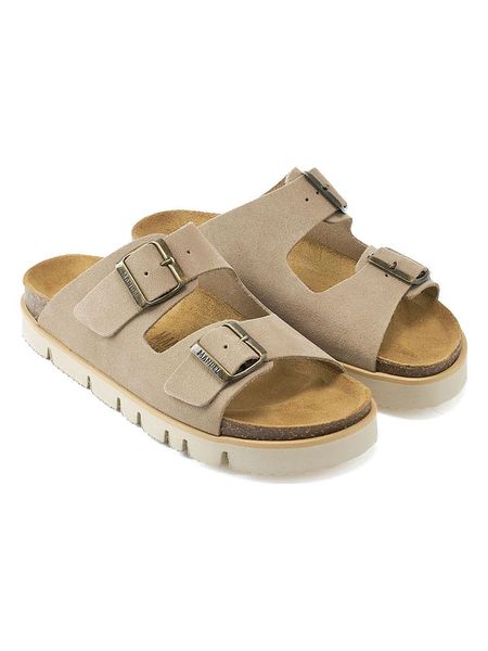 Mandel Skórzane klapki w kolorze szarobrązowym rozmiar: 41. Brązowe klapki Mandel, bez wzorów, ze skóry, z otwartym noskiem, bez obcasa. Za 184.89 zł.