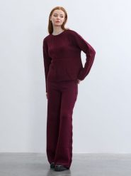 BGN Sweter w kolorze bordowym rozmiar: 34. Czerwone swetry BGN, bez wzorów, ze splotem, bez ramiączek. Za 121.99 zł.