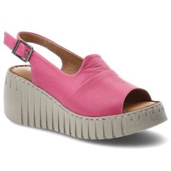 Sandały damskie Artiker, cholewka ze skóry naturalnej licowej pasek wokół pięty z regulacją na metalową klamrę, różowe, 54C0789. Czerwone sandały Artiker, bez wzorów, ze skóry, bez obcasa, na koturnie, bez zapięcia. Za 249.00 zł.