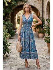 SOULSHAE Sukienka w kolorze niebieskim rozmiar: S/M. Niebieskie sukienki SOULSHAE, m, bez wzorów, bez kołnierzyka, bez ramiączek, maxi. Za 159.95 zł.