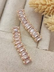 Nakkash Pozłacane kolczyki-wkrętki z cyrkoniami rozmiar: onesize. Białe kolczyki Nakkash, z cyrkonią, pozłacane. Za 86.99 zł.