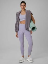 4F Legginsy treningowe bezszwowe damskie - fioletowe M/L. Fioletowe legginsy sportowe 4f, l, bez wzorów, ze skóry, z podwyższonym stanem, na fitness i siłownię. Za 149.99 zł.