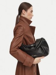 Steve Madden Torebka Bshannon 13002624 Czarny. Czarne torebki klasyczne Steve Madden, bez wzorów, ze skóry, bez dodatków. Za 519.99 zł.