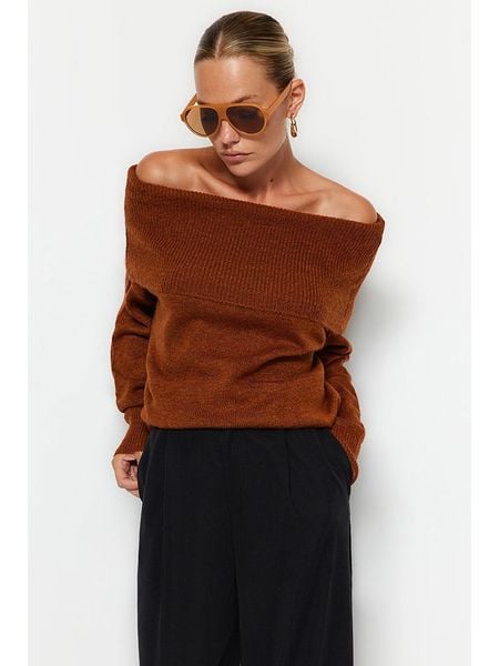 Trendyol Sweter w kolorze jasnobrązowym rozmiar: M. Brązowe swetry Trendyol, m, bez wzorów, ze splotem, bez ramiączek. Za 85.95 zł.